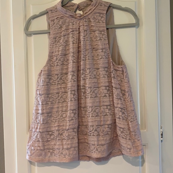 Sleeveless top - Picture 1 of 3